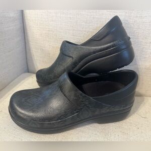 NEW Crocs 206059 Felicity Neria Pro II Slip Resistant Work Clog Grey Diamond Sz7